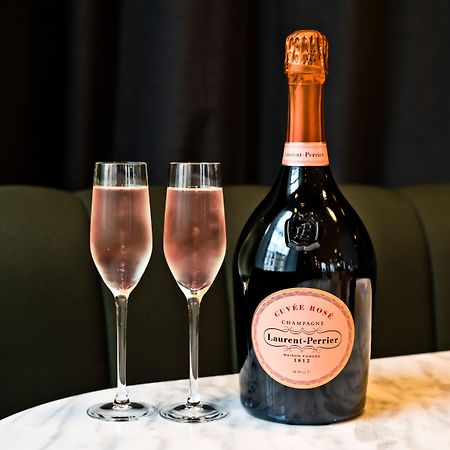 Kimpton Blythswood Square Hotel & Spa By Ihg Глазго Екстер'єр фото Champagne Perrier-Jouët Rosé Belle Epoque