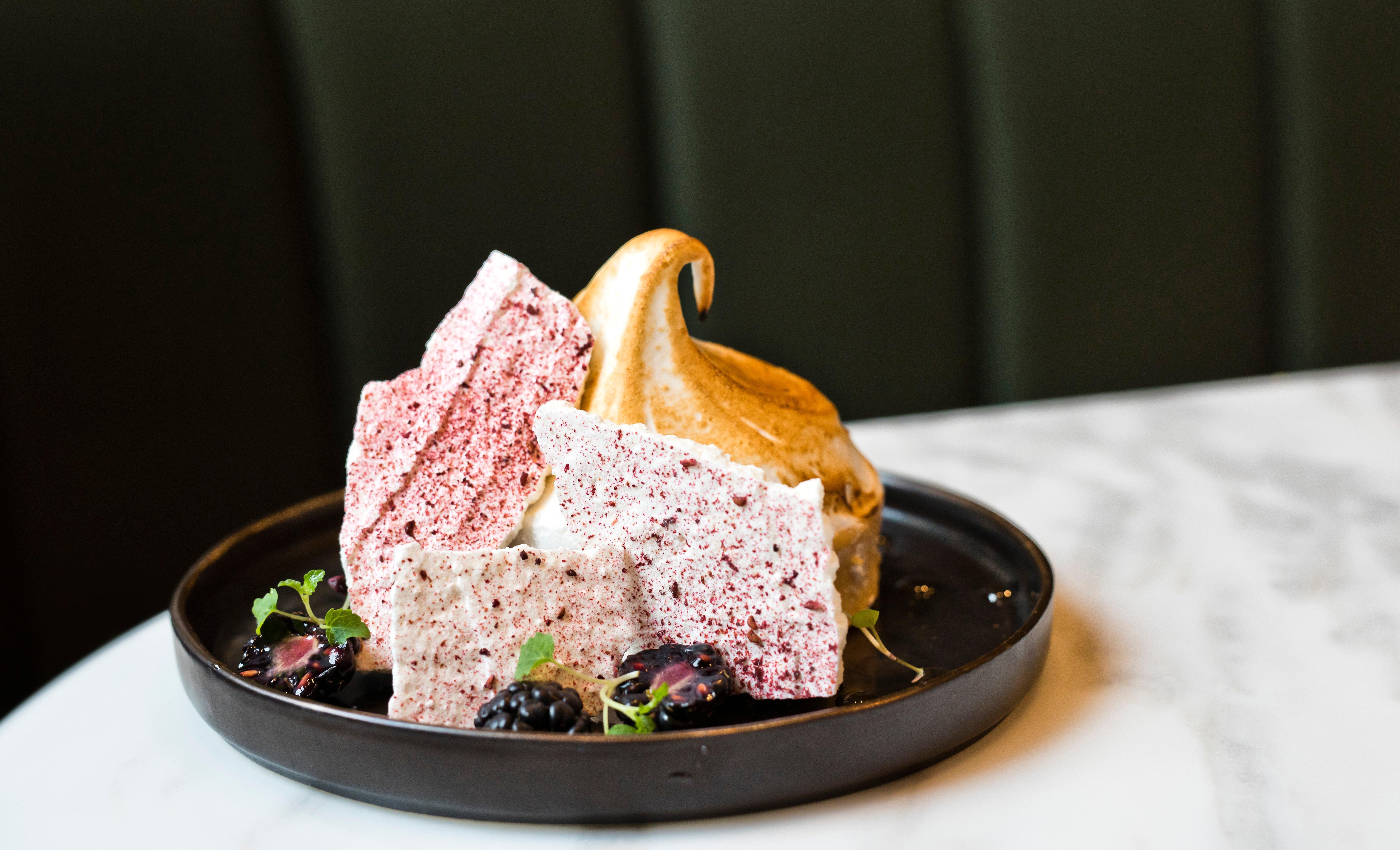 Kimpton Blythswood Square Hotel & Spa By Ihg Глазго Екстер'єр фото A slice of blueberry meringue cake