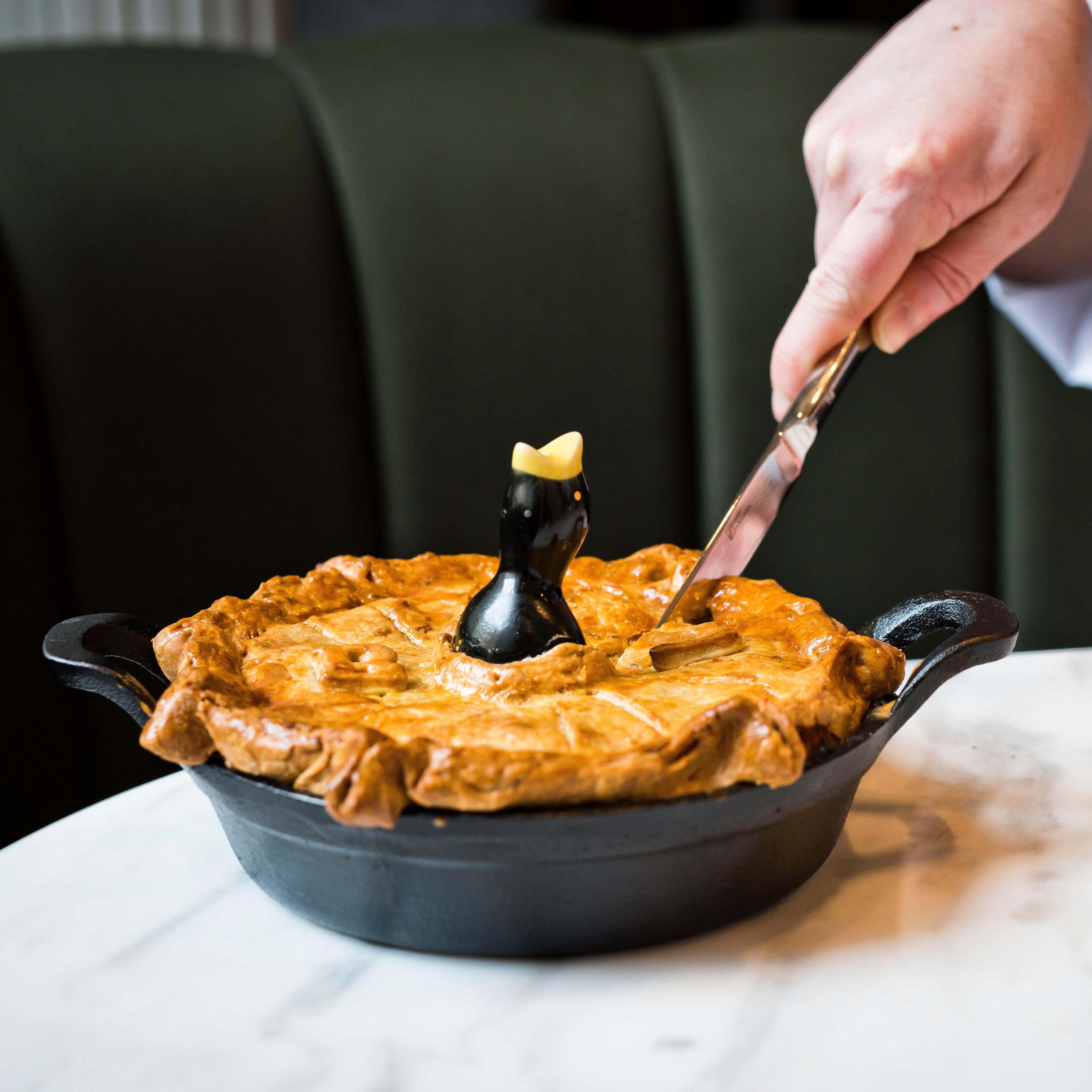 Kimpton Blythswood Square Hotel & Spa By Ihg Глазго Екстер'єр фото A game pie