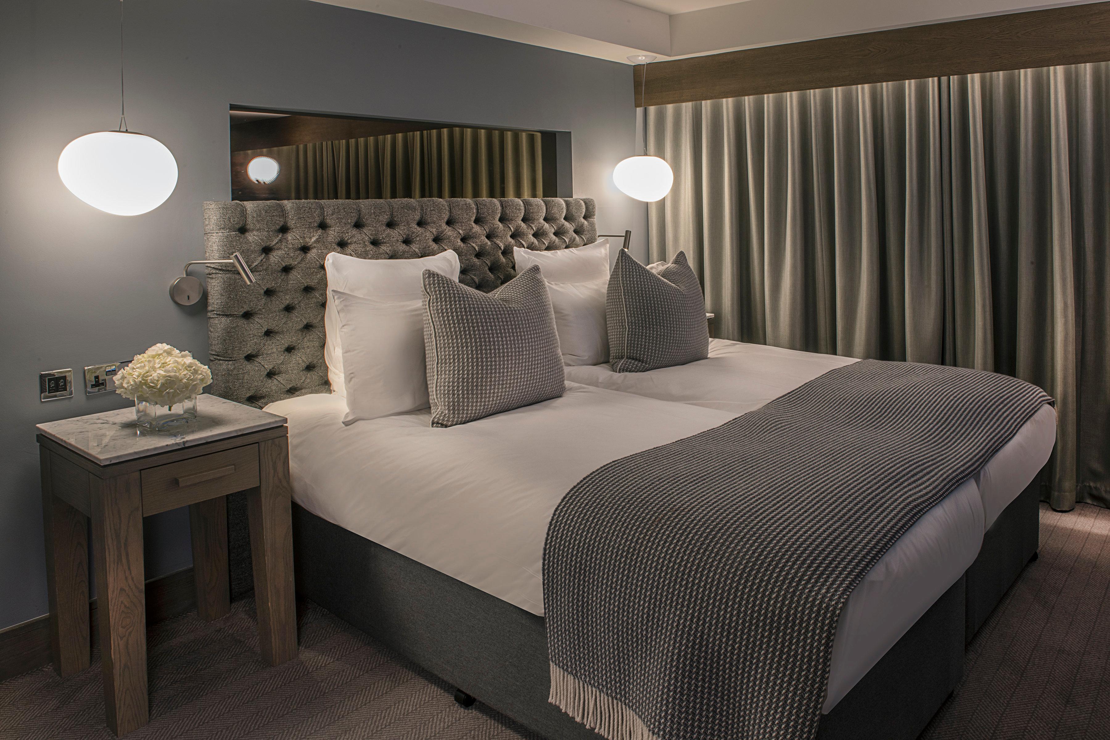 Kimpton Blythswood Square Hotel & Spa By Ihg Глазго Екстер'єр фото A bedroom at The Mayfair
