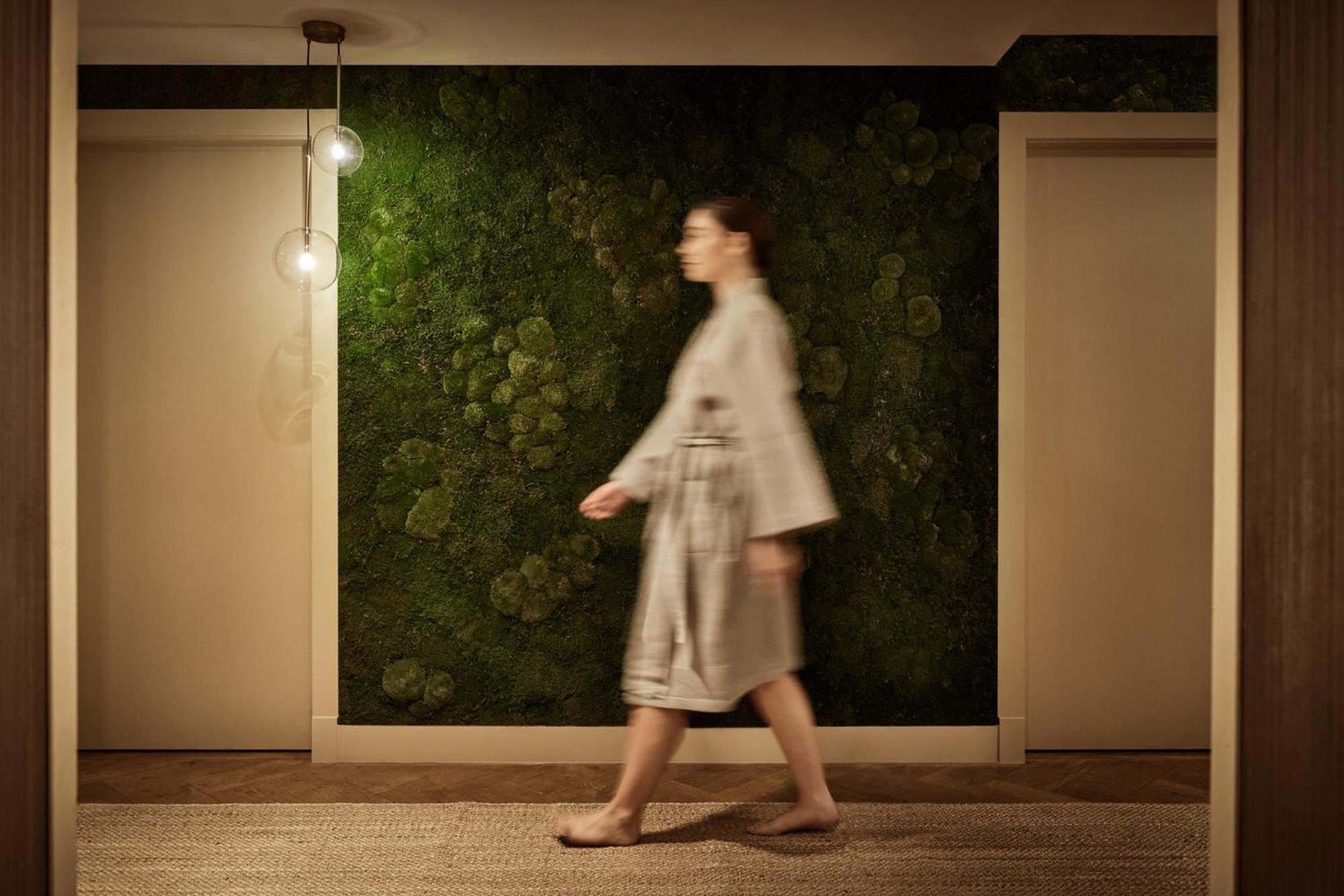 Kimpton Blythswood Square Hotel & Spa By Ihg Глазго Екстер'єр фото A living wall in a spa